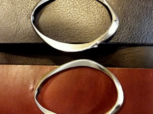 Artisan Handcrafted Women’s Oval Fashion Buckle