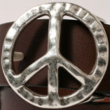 Peace Sign Buckle in White Bronze Silver