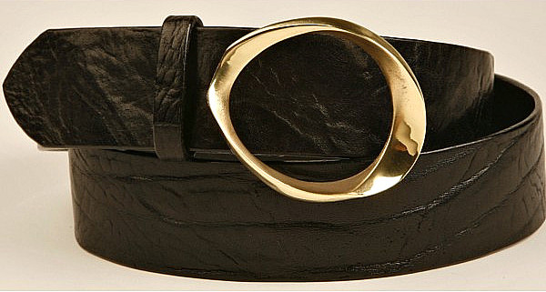 Women's Oval Leather Belt In Solid Brass
