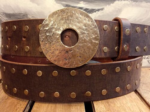 Artisan Handcrafted Hammered Wheel Leather Rivet Belt in Brown Distressed with Red Bronze Buckle Artisan Handcrafted Hammered Wheel Leather Rivet Belt in Brown Distressed with Red Bronze Buckle