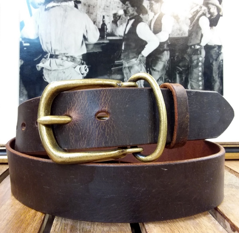 Merek Distressed Men’s Leather Brown Belt in Antique Brass