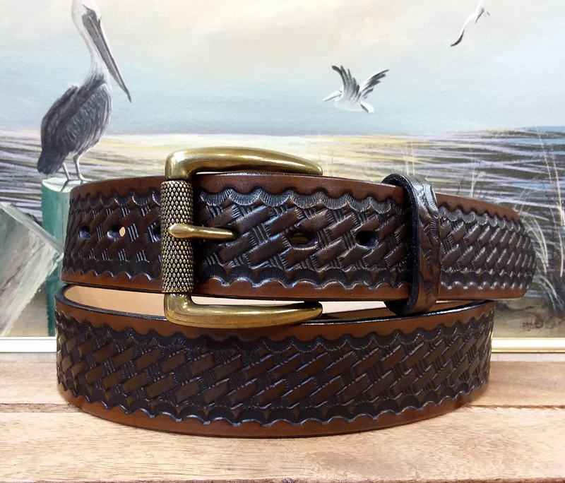 Basketweave Leather Belt in Medium Brown Antique Finish / Antique Roller Bar Buckle
