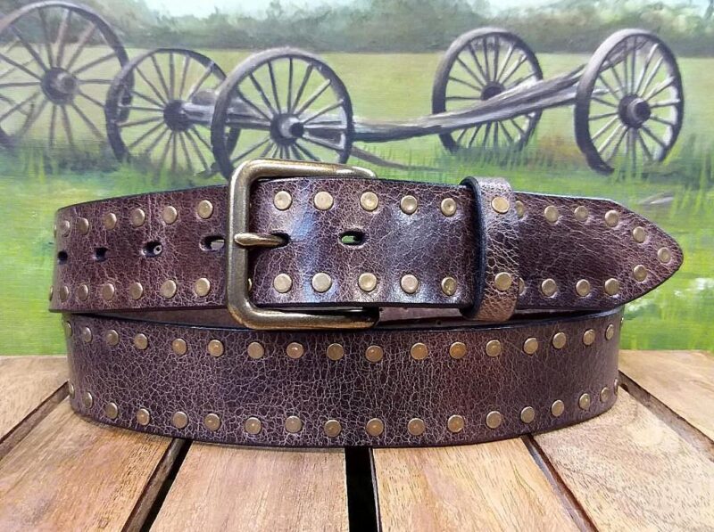Leather Rivet Belt in Brown Vintage Glazed with Antique Brass