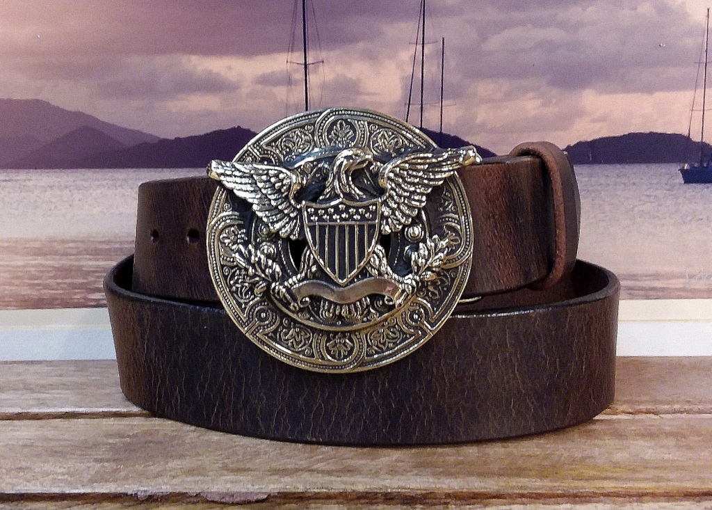 Belt with eagle plate