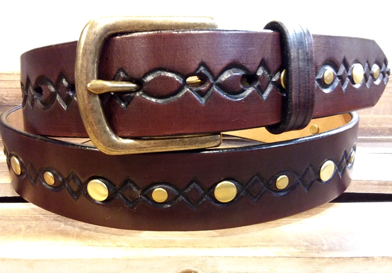 Diamond Embossed Leather Rivet Belt
